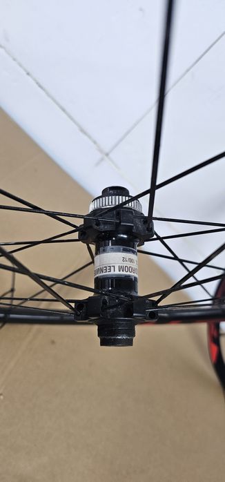Komplet. Koła Shimano RX 31 . 622x17c. Gravelowe