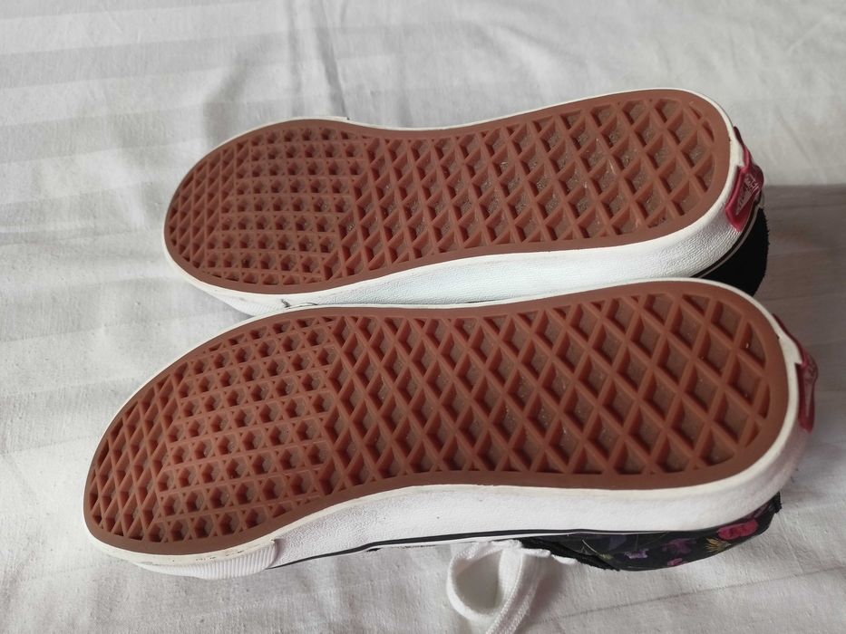 Vans roz. 38 - dł. wkł. 24 cm- skóra- stan bdb