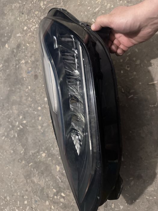 Фара ліва Led Tesla 3