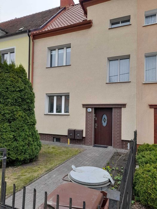 Szeregowiec: 2 niezależne mieszkania + 2 garaże | Kwidzyn