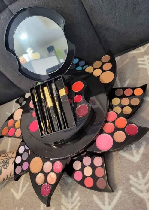 Orginalny Nowy Zestaw DOUGLAS Paleta Do Makijażu ( OKAZJA)