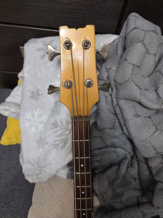 Gitara.   basowa
