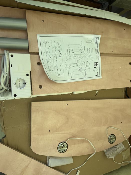 Szafka lazienkowa wiszonca