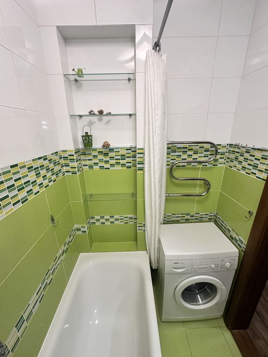 Продам красиву і дуже зручну двокімнатну квартиру в центрі Рівного