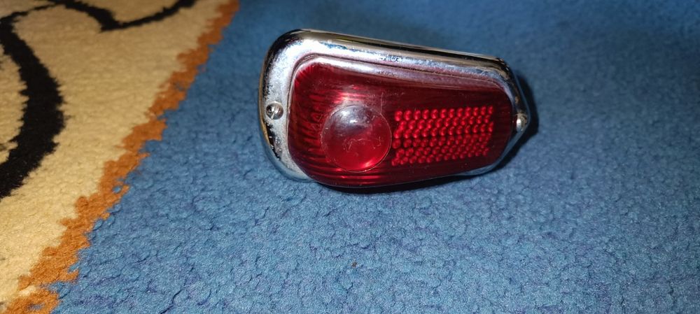 Farol traseiro para bicicletas clássicas