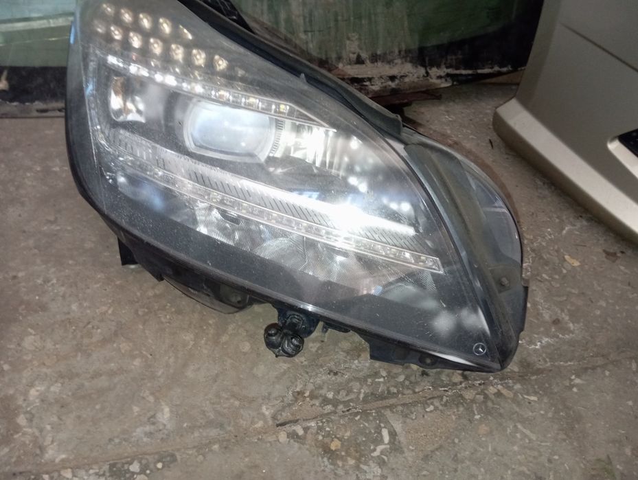 Бампер передній Мерседес Cls218