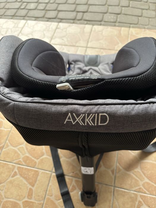 Axkid Minikid fotelik samochodowy