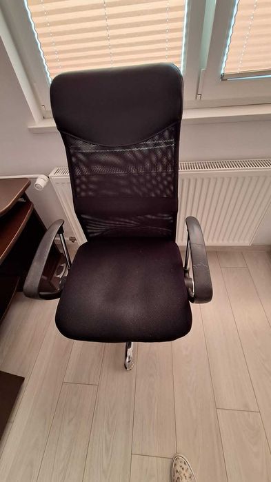 Biurko + półka ścienna + FOTEL GRATIS!