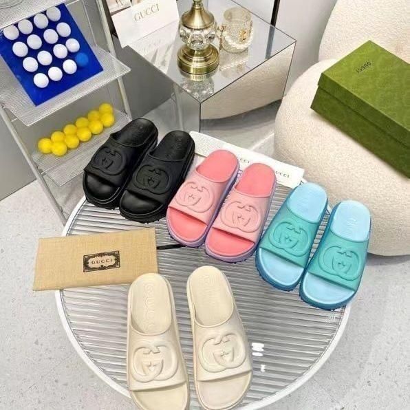 Klapki Gucci-od ręki