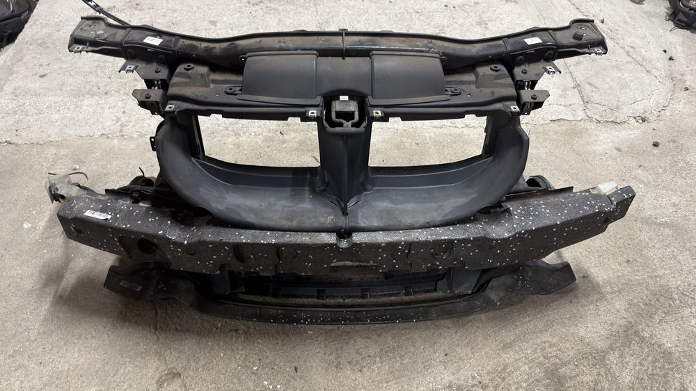 Frente fibra / chapa BMW E90 E91 E92 E93