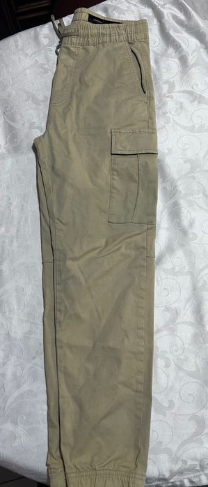 Calça cargo muito bom estado