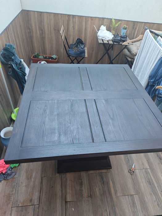 Mesa extensível em madeira de castanho trabalhada + 5 cadeiras