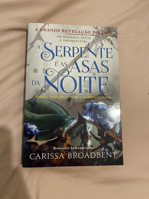A serpente e as assas da noite