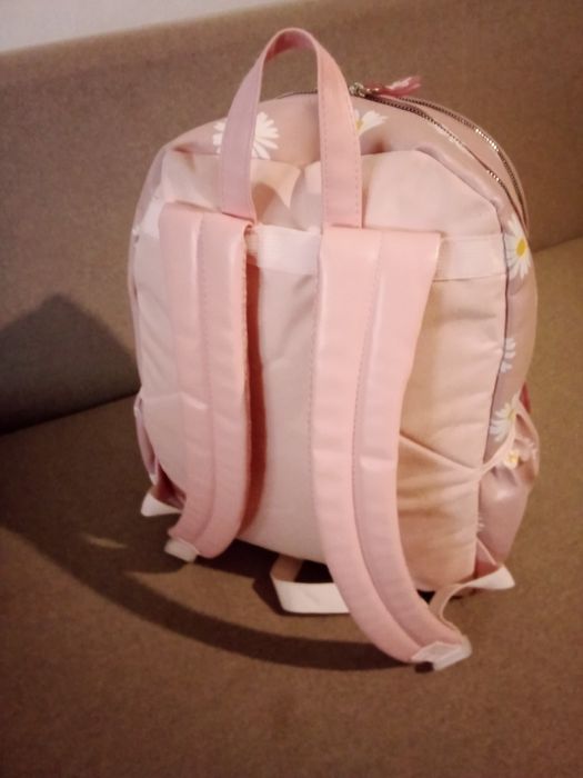 Рюкзак  шкільний .