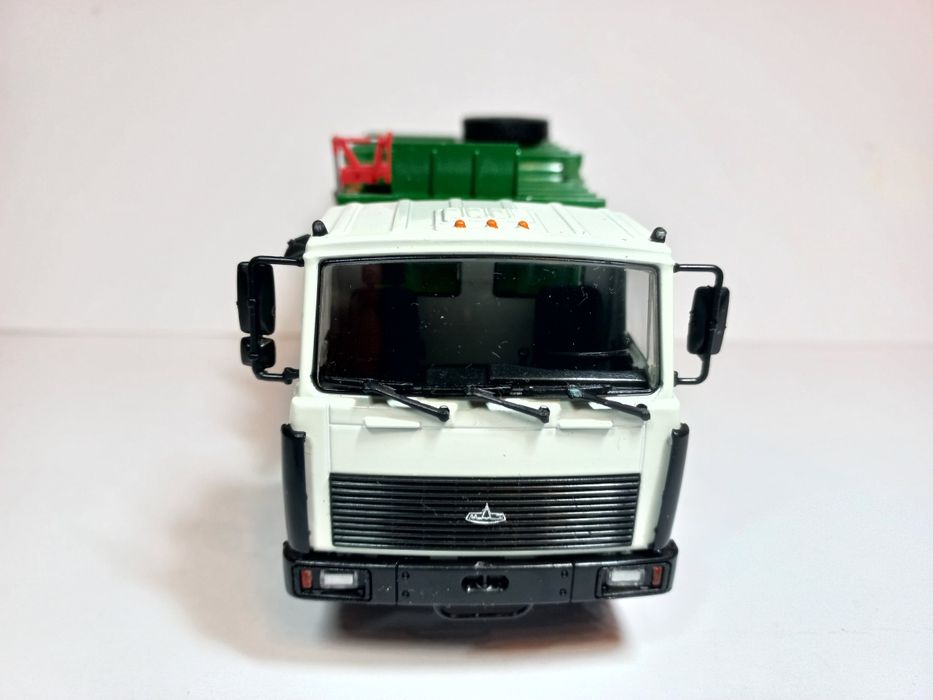 МКМ-35 на базі МАЗ-5337 (1/43)