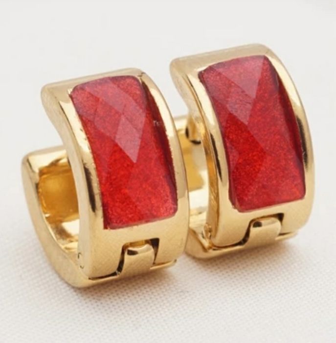 Brincos em aço com Strass