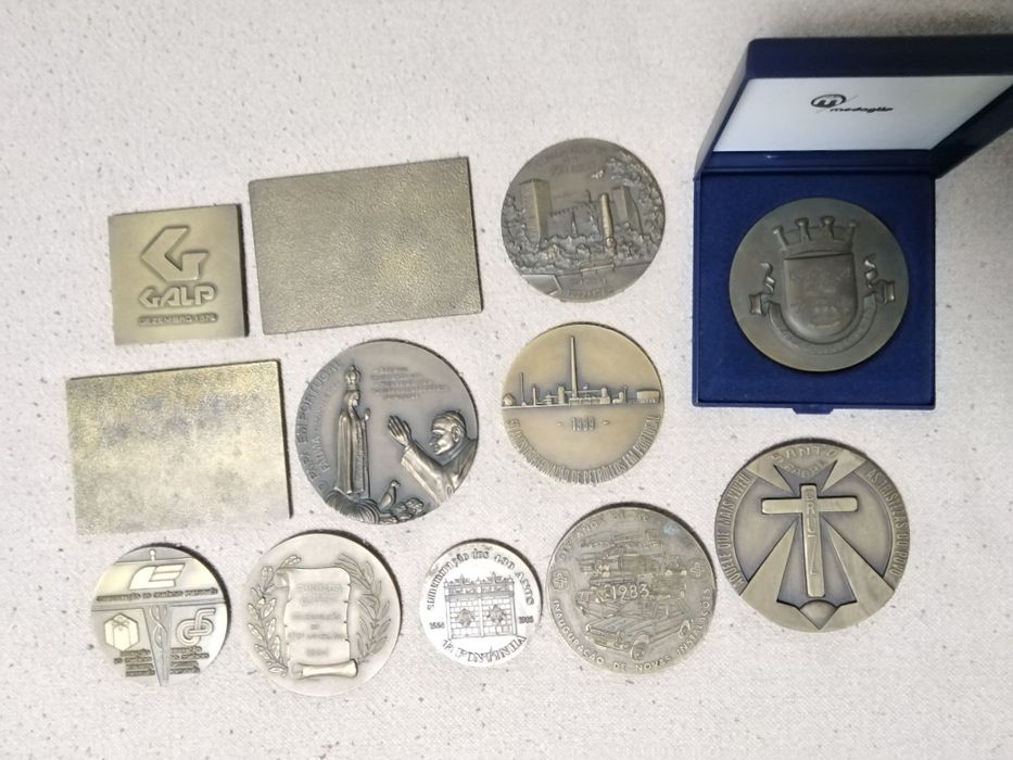 12 Medalhas em Bronze