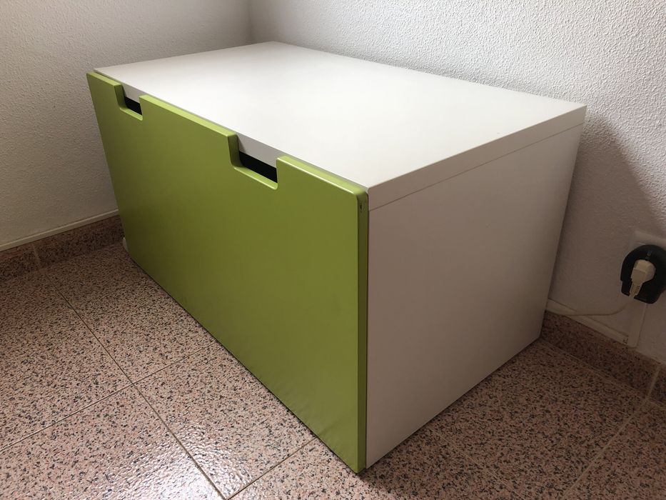 Banco/báu com rodas IKEA