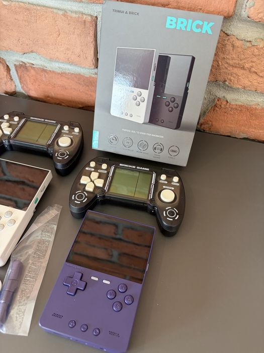 TrimUI Brick, konsola, karta 64GB + GRATIS Retro konsola!