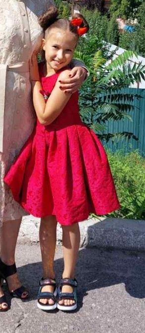 Нарядное, пышное платье John Rocha. Размер 134, на 9 лет.