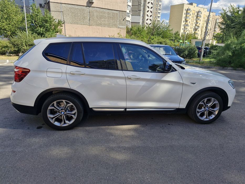Продам авто BMW X3 F25