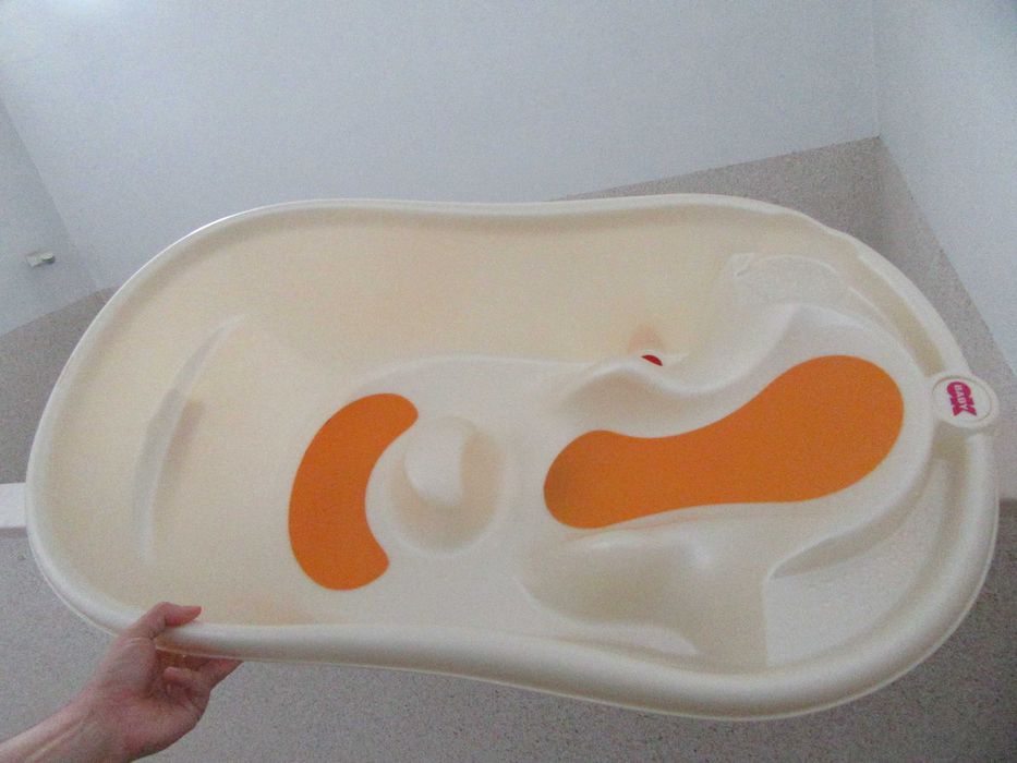 Banheira Antiderrapante Ok Baby com Barras de Fixação