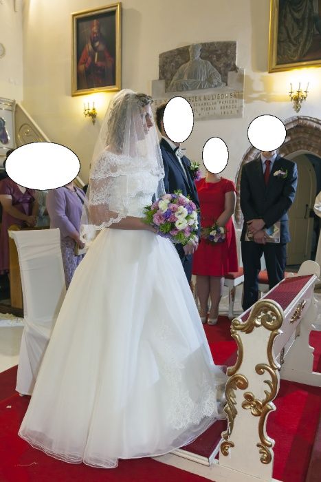 Suknia ślubna z kołem