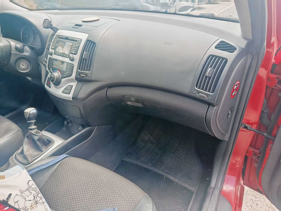 Hyundai i30 1.6 CRDi (FD) | 280.600 Km | Bom Estado