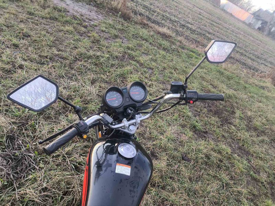 Viper V125P з номерним знаком