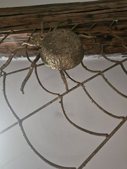 Sprzedam  piękna  pajęczyne z pająkiem