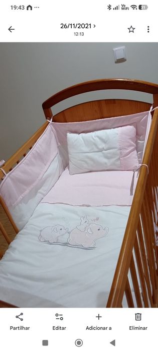 Berço para bebê.