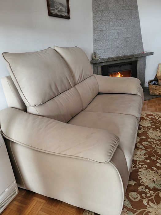 Sofá 2 lugares semi-novo