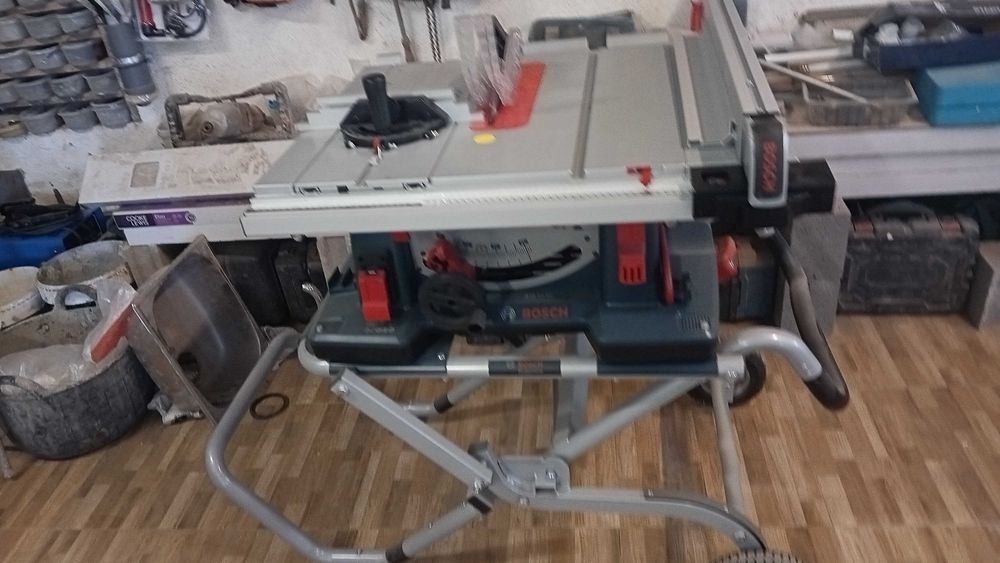 Máquina de corte de madeira