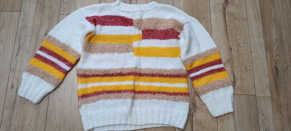 Ручна в'язка светр жіночий осінь