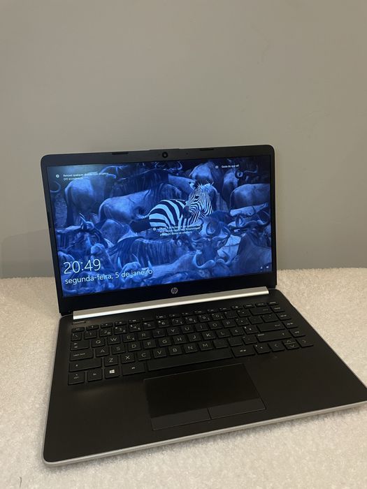 Portátil HP 14” -Ryzen – SSD – Windows 10
