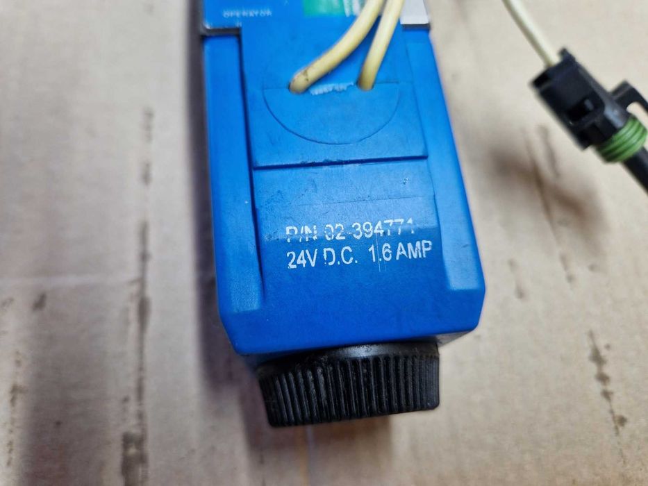 Zawór EATON Vickers KDG4V-3S-33C22A-M-KUP1-H5-60-EN692