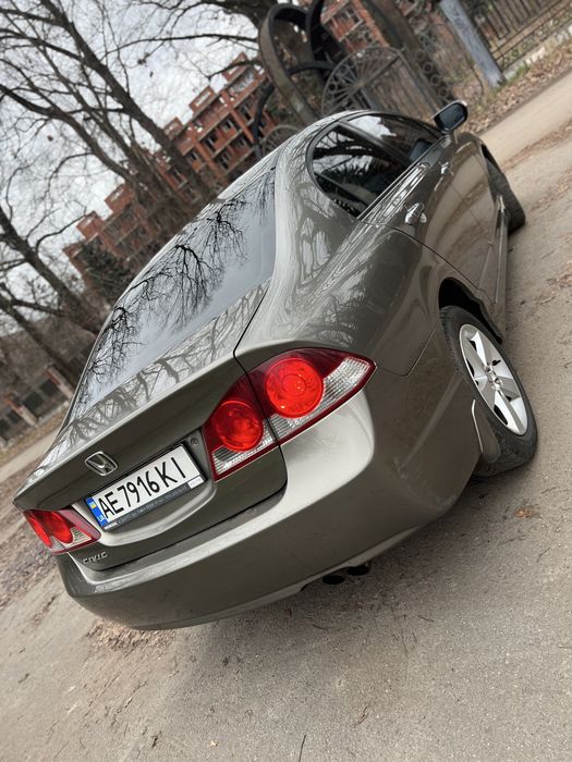Honda civic 8 механіка 1.8 бензин, повна комплектація