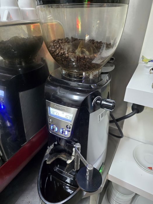 Moinho cafe eletrico como novo