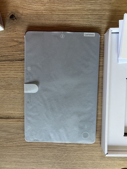Tablet lenovo Tab 11 z rysikiem