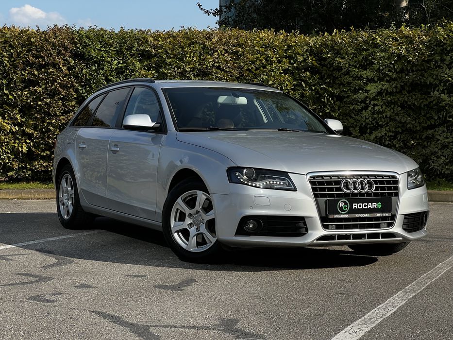 Audi A4b8 2011 рік 1.8 бензин