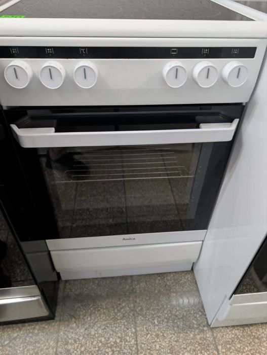 Kuchenka Elektryczna AMICA | 50cm szeroka | Termo obieg | Płyta ceramiczna 4pola | Niemiecka | BIAŁO - CZARNA Gwarancja