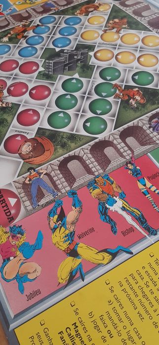 Livro Gigante Original Marvel de 6 jogos