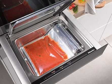Вакуумний пакувальник Miele EVS 7010 OBSW