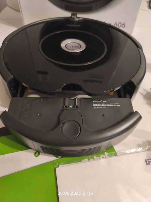 iRobot Roomba 606