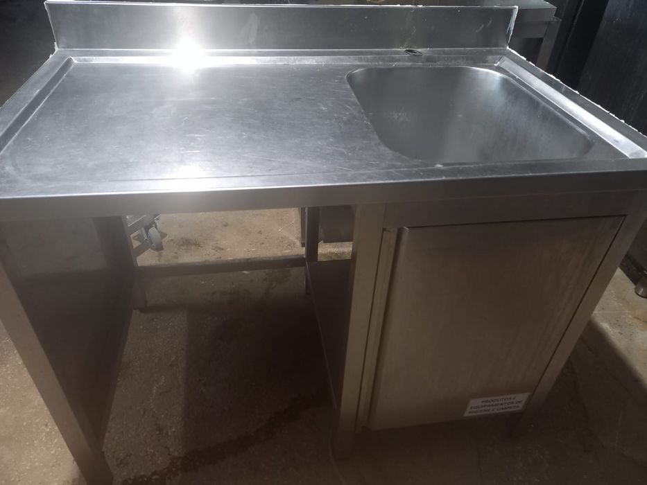 Bancada inox com pia