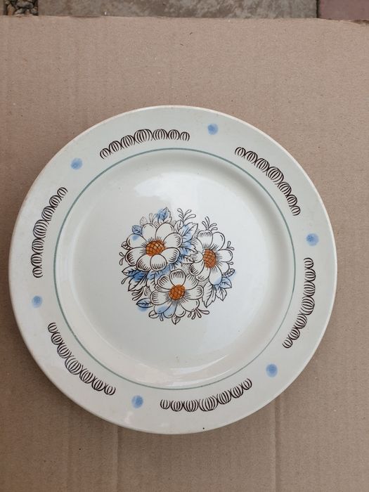 Тарілки часів СРСР.