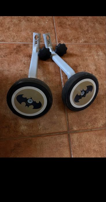 Vendo bicicleta infantil do Batman usada 5 vezes como nova