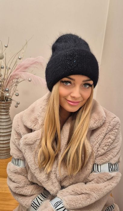 Czapka angora czarna