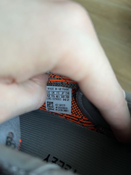 Adidas Yeezy Boost 350 V2 Beluga Reflective buty szare 46 2/3