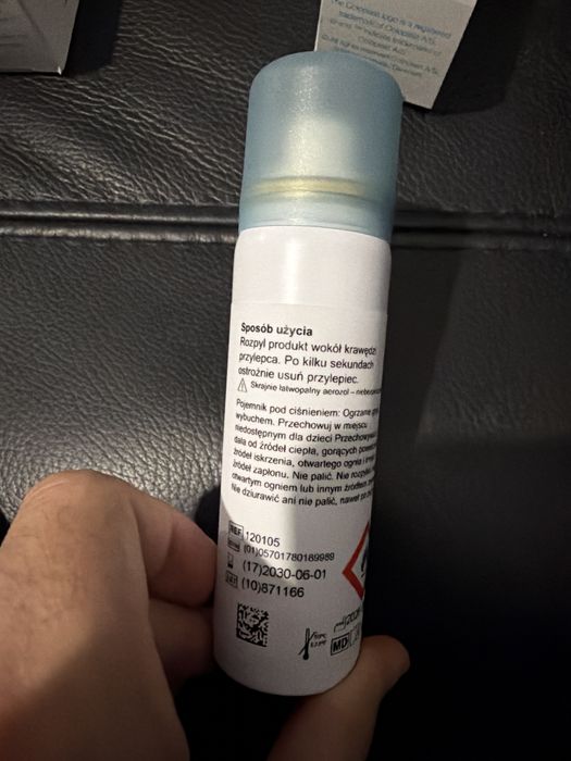 Spray do usuwania przylepca